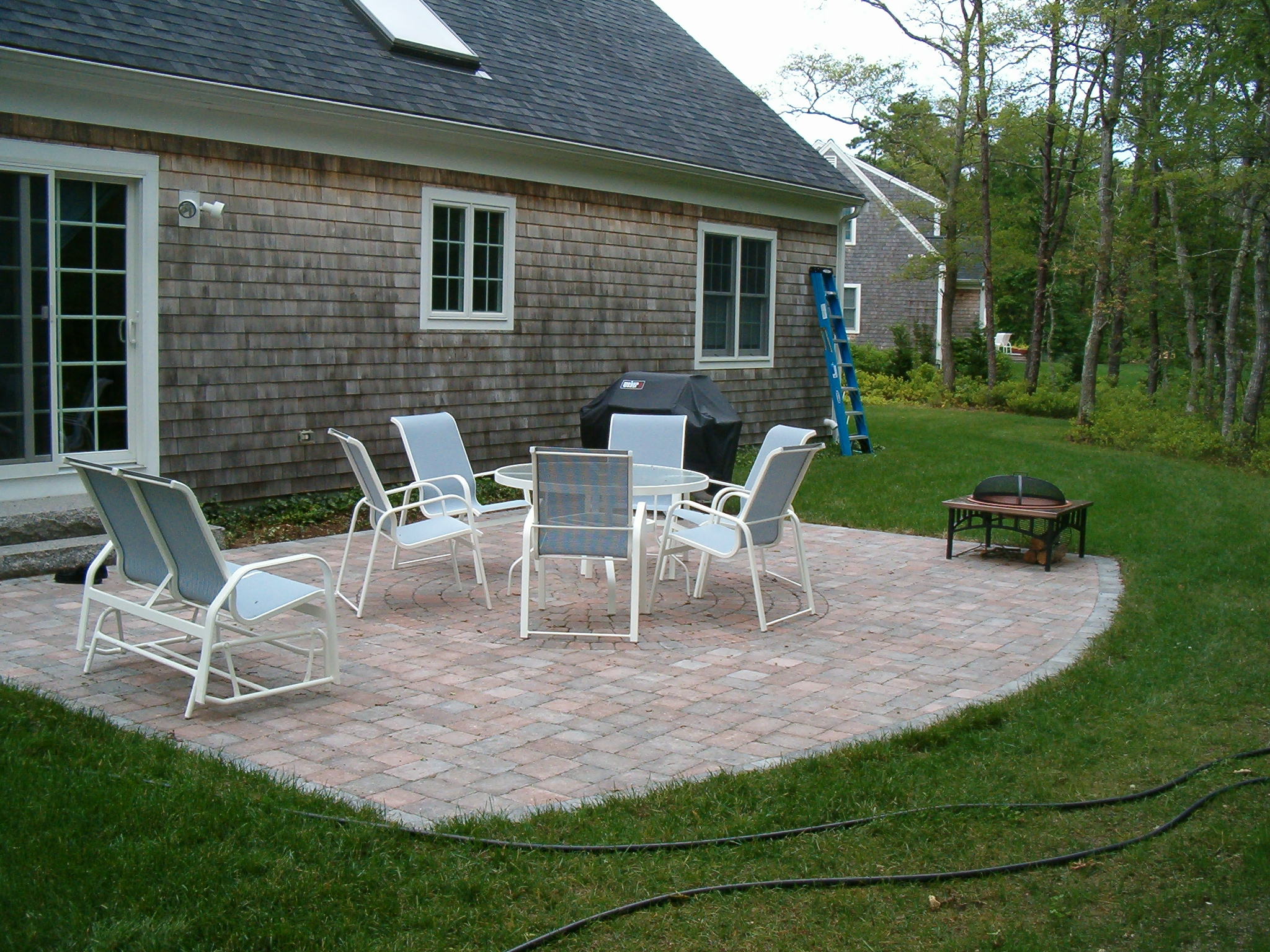 Earthworks Cape Cod Patios & Walkways Hardscape Service & Stone